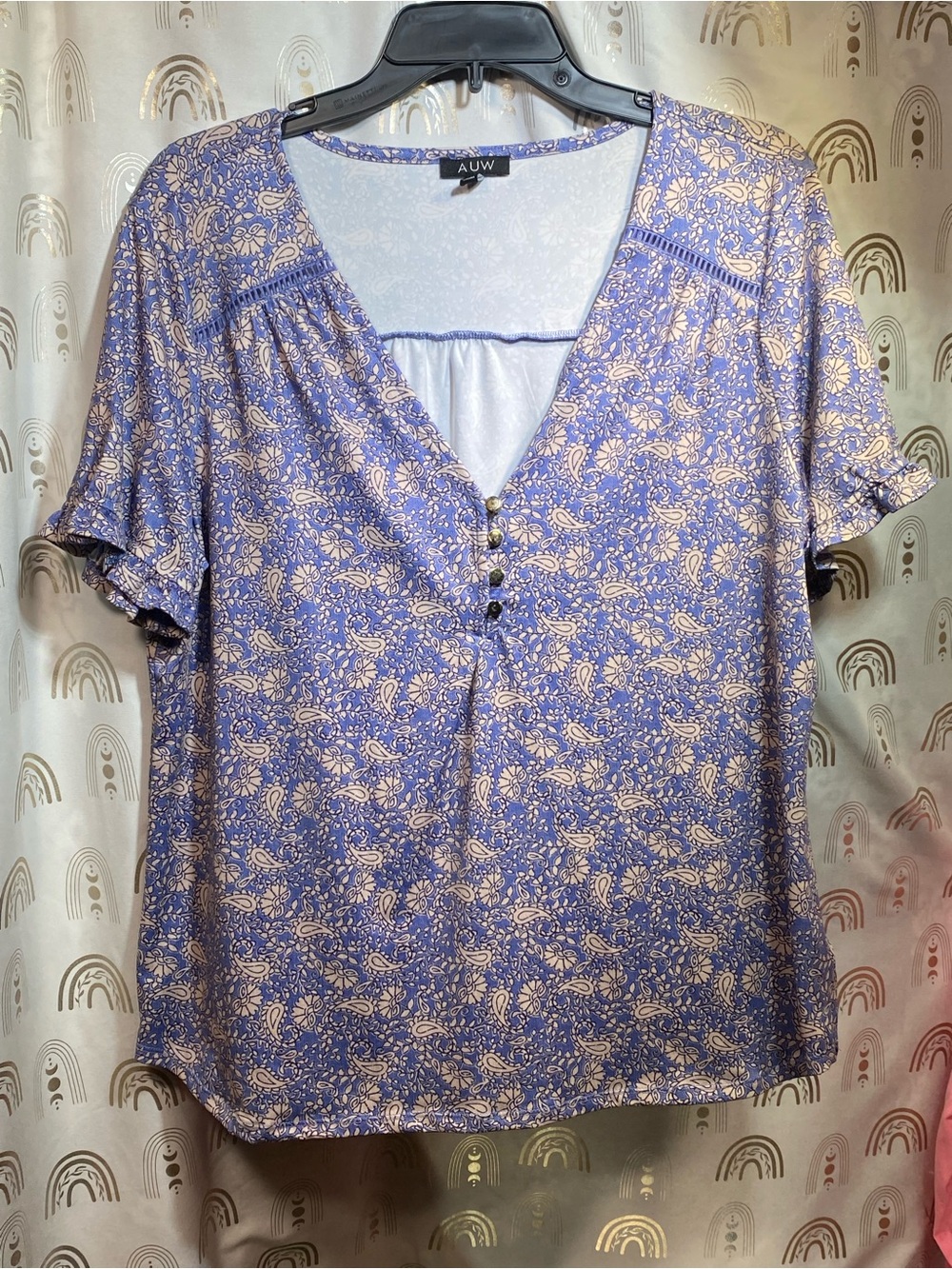 AUW Lavender Paisley V-Neck Button-Front Blouse